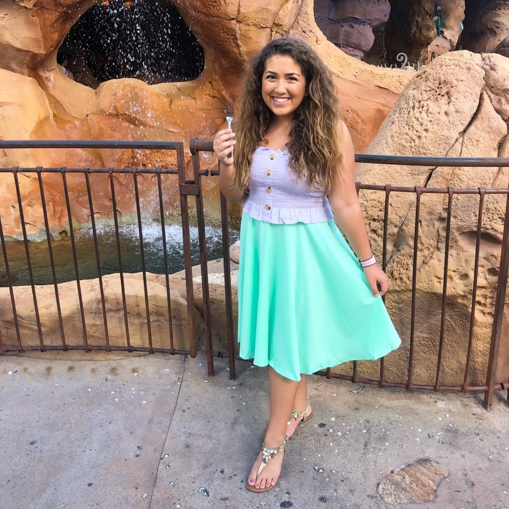 Light green skirt